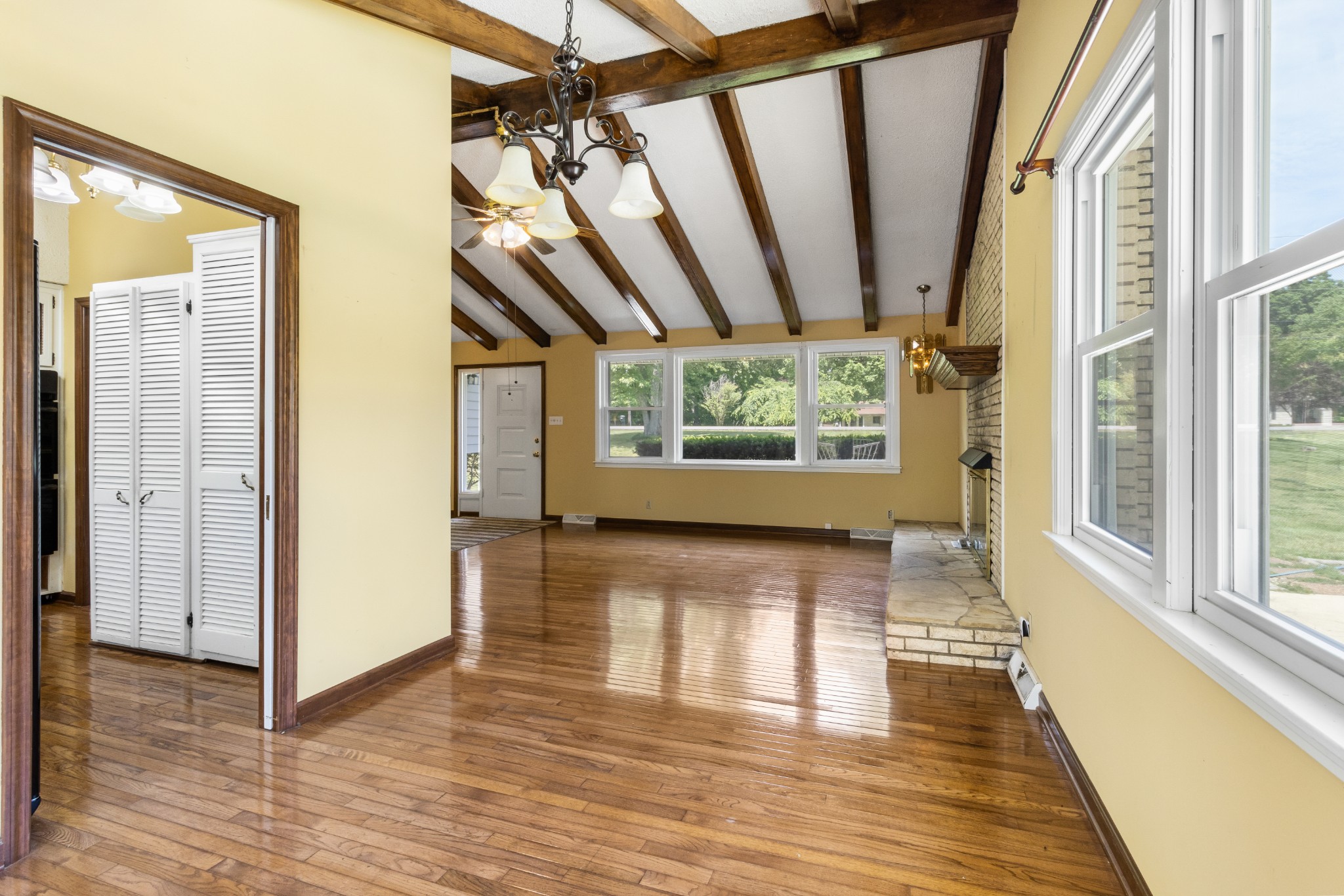 280 Rossview Road Clarksville, TN 37043 - Photo 11 of 33 Gallery Image 11