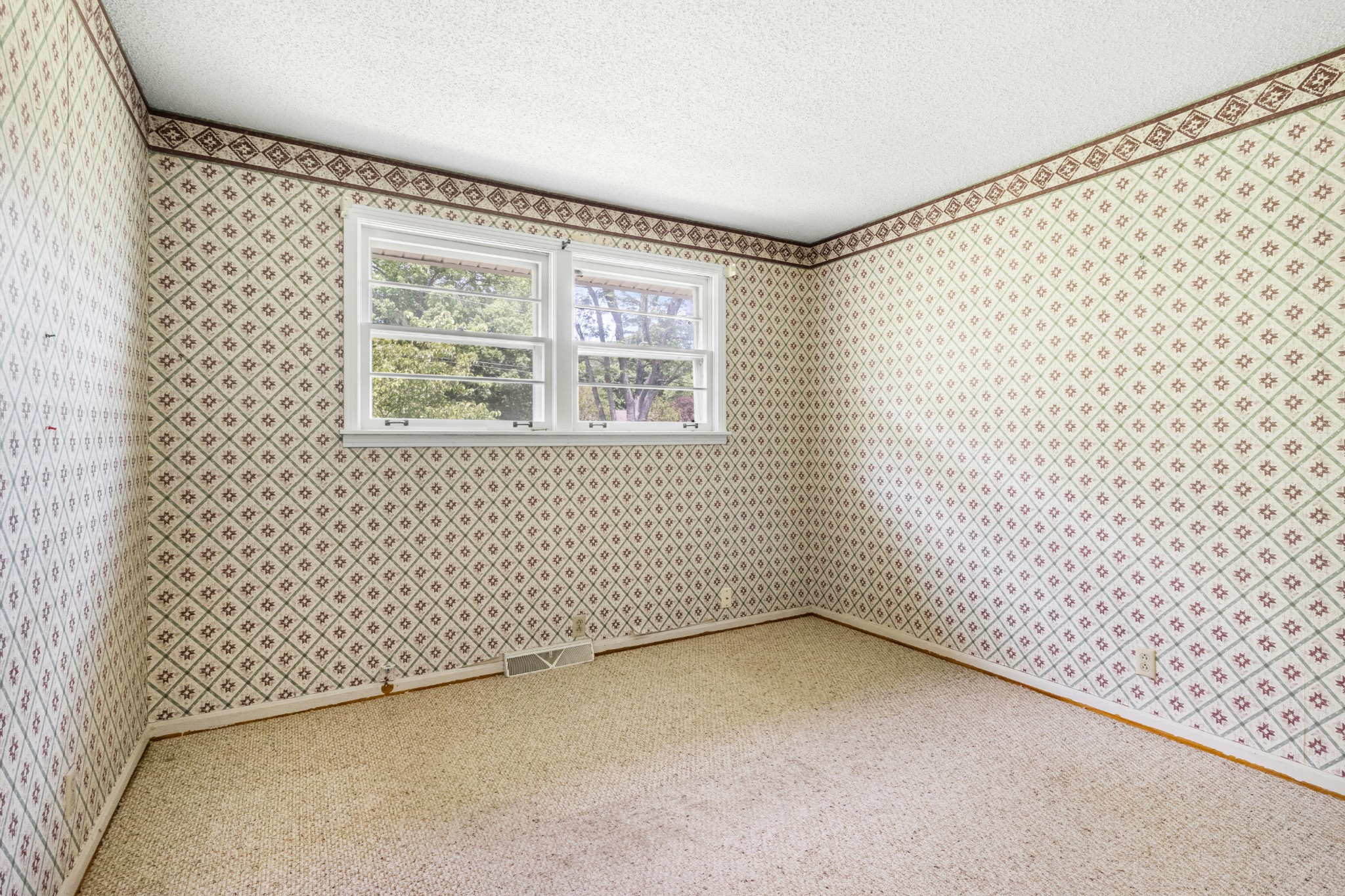 280 Rossview Road Clarksville, TN 37043 - Photo 13 of 33 Gallery Image 13