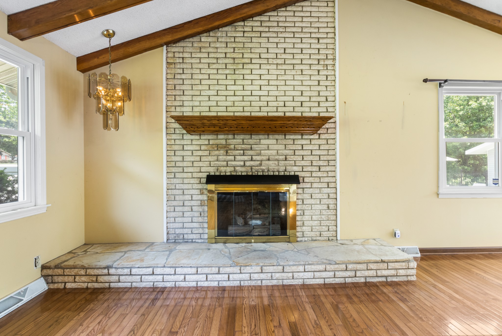 280 Rossview Road Clarksville, TN 37043 - Photo 4 of 33 Gallery Image 4