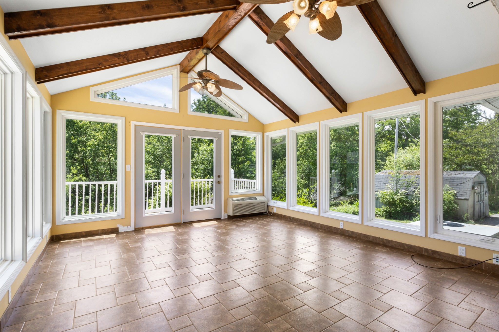 280 Rossview Road Clarksville, TN 37043 - Photo 8 of 33 Gallery Image 8