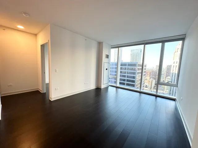 $3,128 | 313 West Wolf Point Plaza, Unit 1910, Chicago, IL 60654