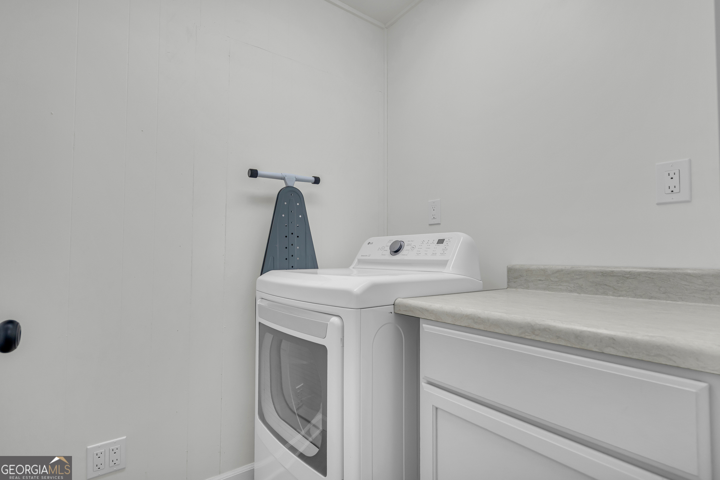 156 White Pine Road Toccoa, GA 30577 - Photo 21 of 57 a utility room with dryer and washer