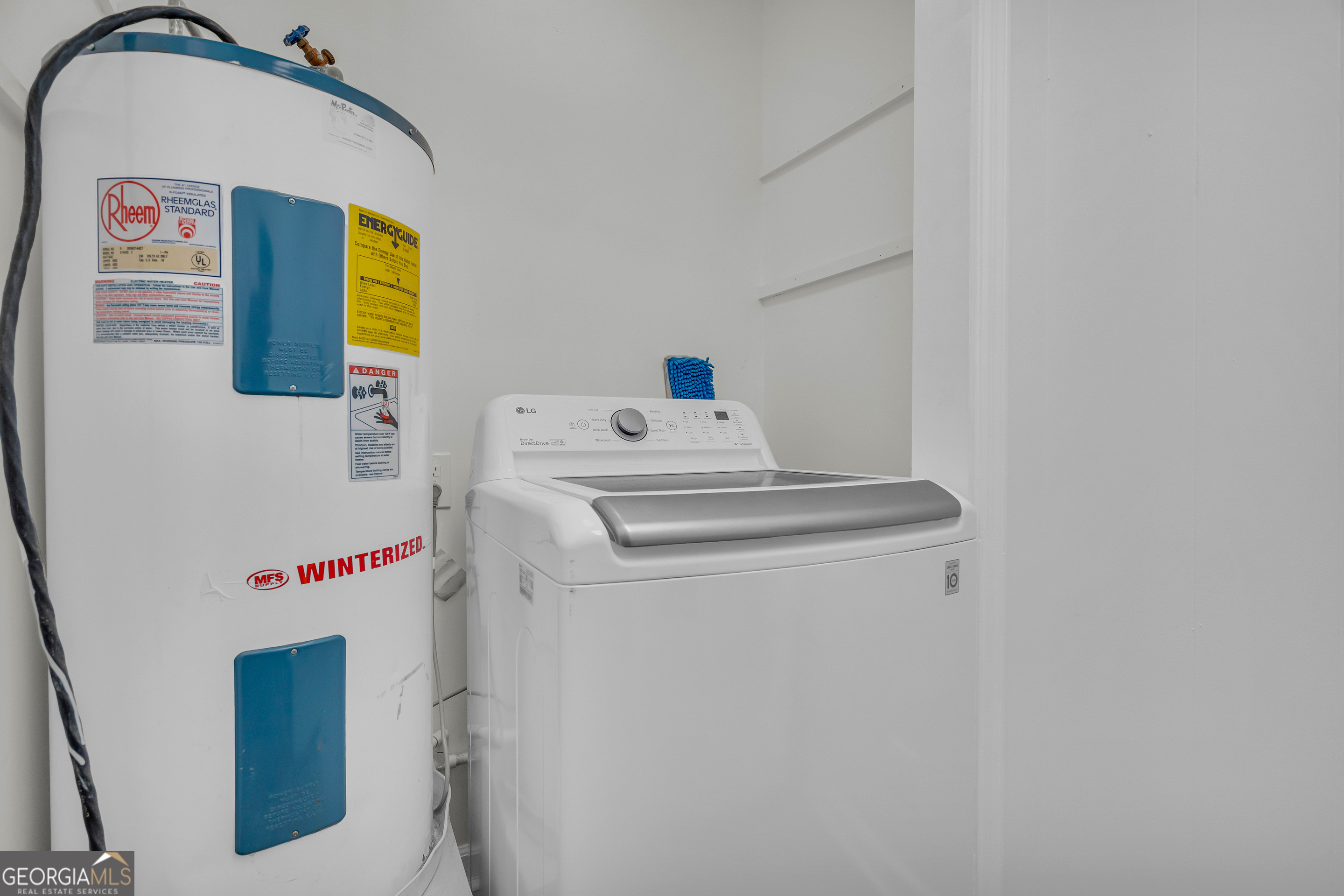 156 White Pine Road Toccoa, GA 30577 - Photo 24 of 57 a utility room with dryer and washer