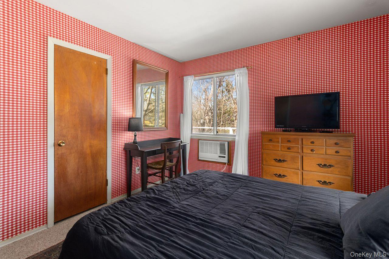 24 Highview Road Ossining, NY 10562 - Photo 22 of 43 second bedroom .