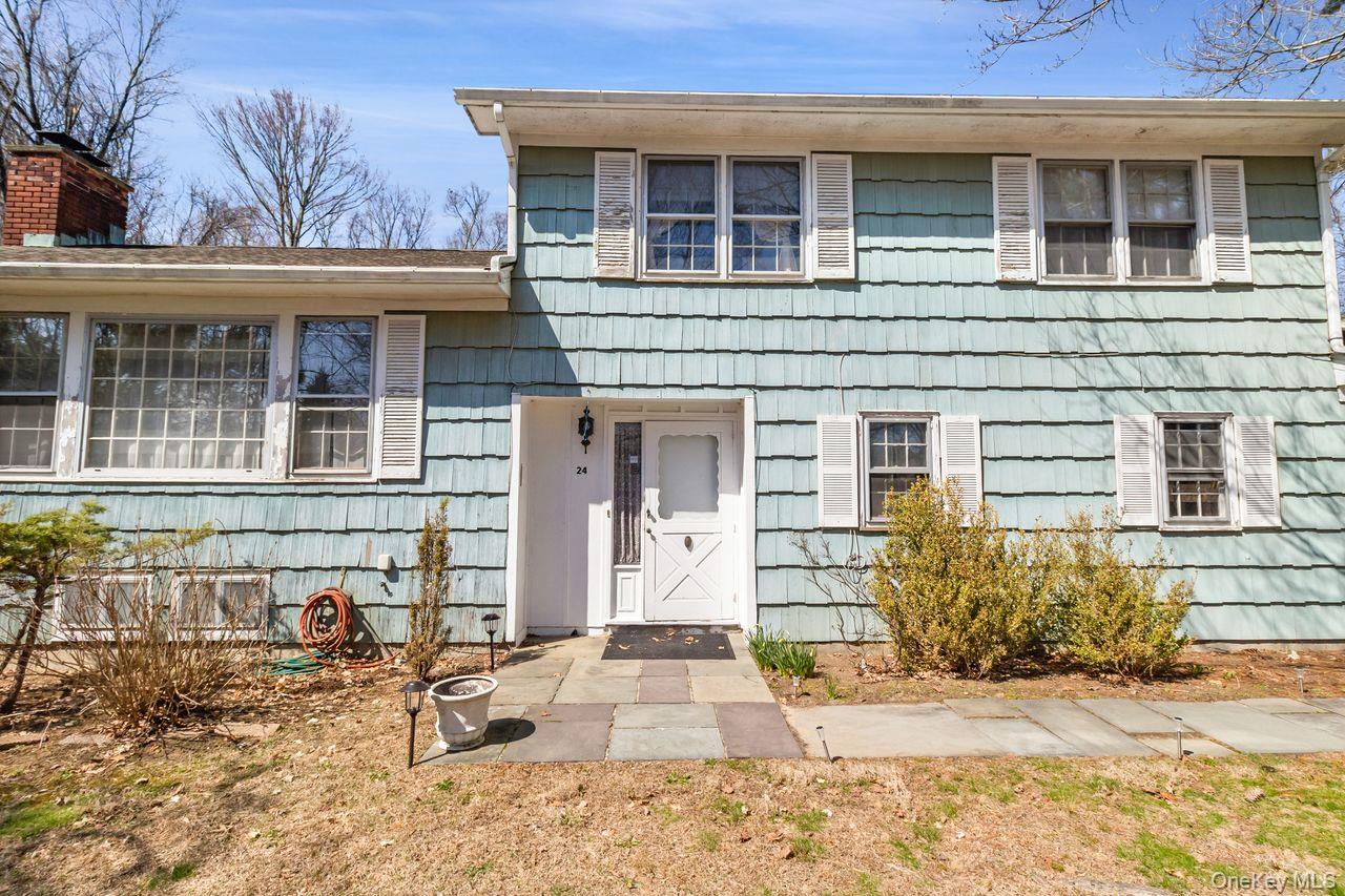 24 Highview Road Ossining, NY 10562 - Photo 5 of 43 Waiting for spring flowers to pop!