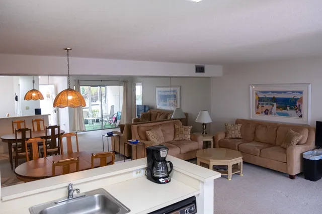 $2,200 | 14896 Bal Moral Lane, Delray Beach, FL 33446