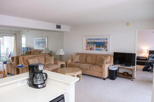 $2,200 | 14896 Bal Moral Lane, Delray Beach, FL 33446