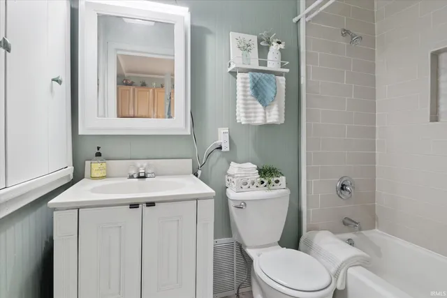 $164,900 | 525 South 28th Street, South Bend, IN 46615