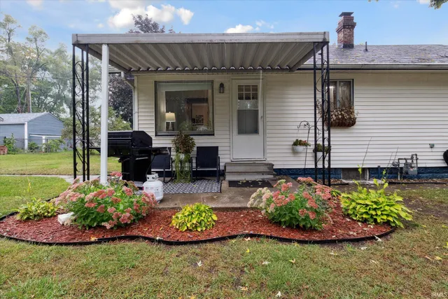 $164,900 | 525 South 28th Street, South Bend, IN 46615