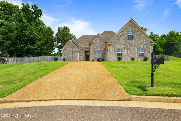 $425,000 | 2890 Colony Cove, Southaven, MS 38672