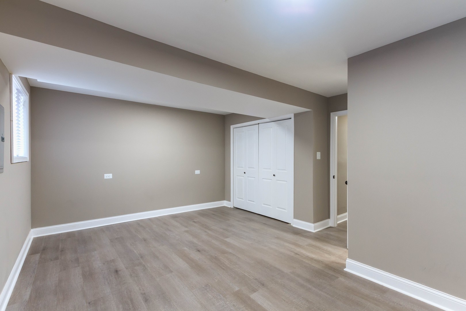 10002 South Normal Avenue Chicago, IL 60628 - Photo 23 of 29 a view of an empty room