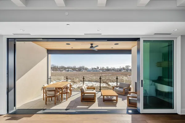 $1,650,000 | 2416 Commerce Boulevard, Unit B1, Mound, MN 55364