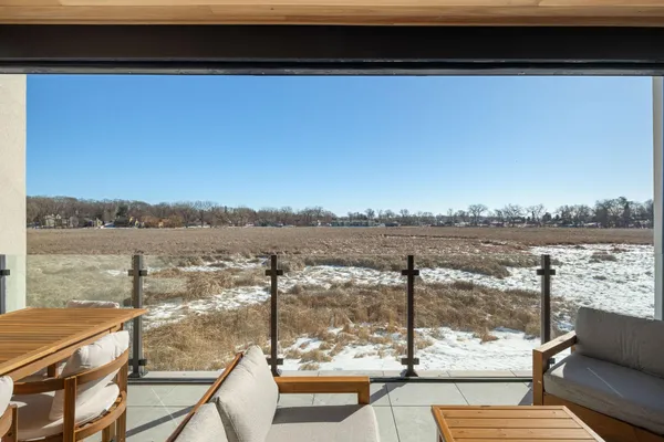 $1,650,000 | 2416 Commerce Boulevard, Unit B1, Mound, MN 55364