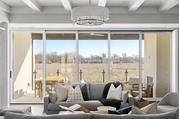 $1,650,000 | 2416 Commerce Boulevard, Unit B1, Mound, MN 55364