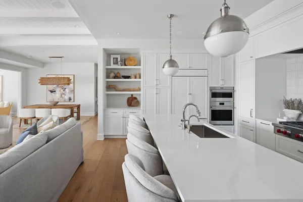 $1,650,000 | 2416 Commerce Boulevard, Unit B1, Mound, MN 55364