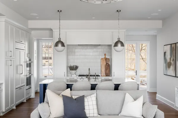 $1,650,000 | 2416 Commerce Boulevard, Unit B1, Mound, MN 55364