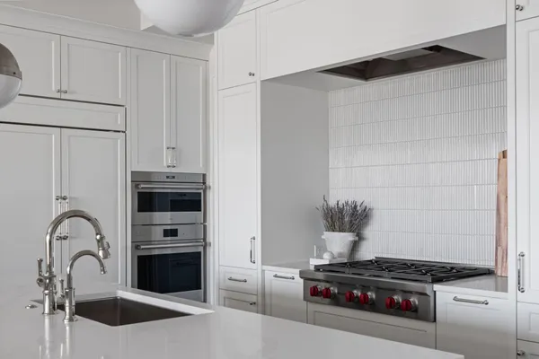 $1,650,000 | 2416 Commerce Boulevard, Unit B1, Mound, MN 55364