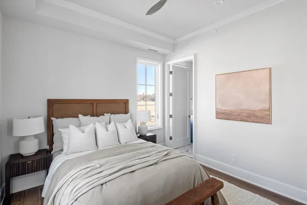 $1,650,000 | 2416 Commerce Boulevard, Unit B1, Mound, MN 55364