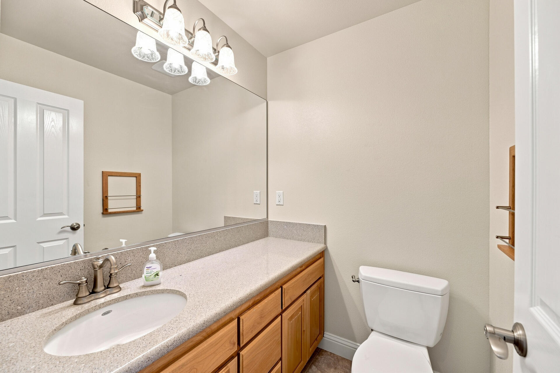 2995 Goose Ranch Road Lewiston, CA 96052 - Photo 15 of 66 Bathroom