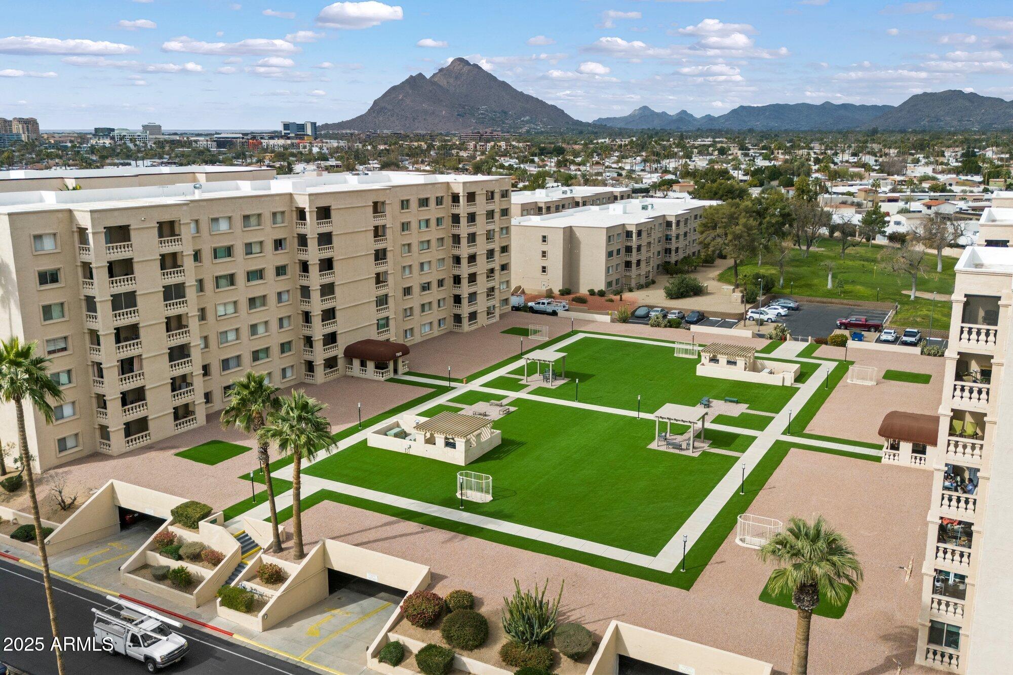 7940 East Camelback Road, Unit 404 Scottsdale, AZ 85251 - Photo 26 of 32 Green Area Bird's Eye
