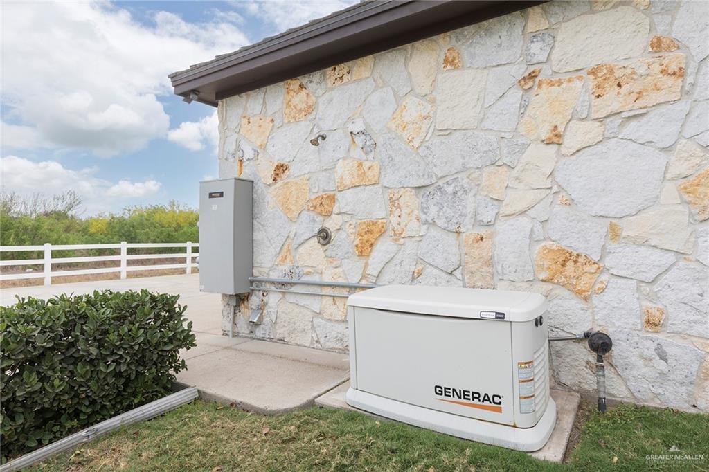 3007 Bryan Road Mission, TX 78574 - Photo 28 of 43