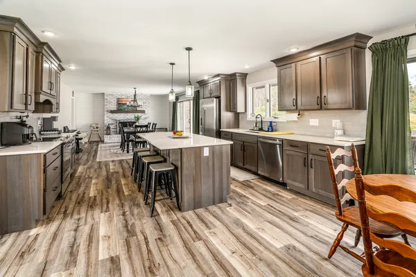 $415,000 | 1816 Wolff Drive, Marion, IL 62959