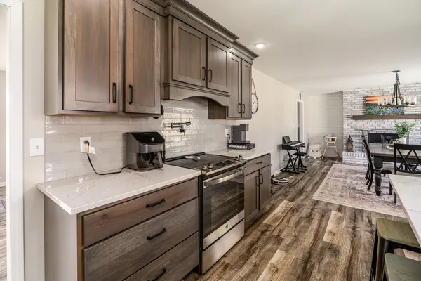 $415,000 | 1816 Wolff Drive, Marion, IL 62959