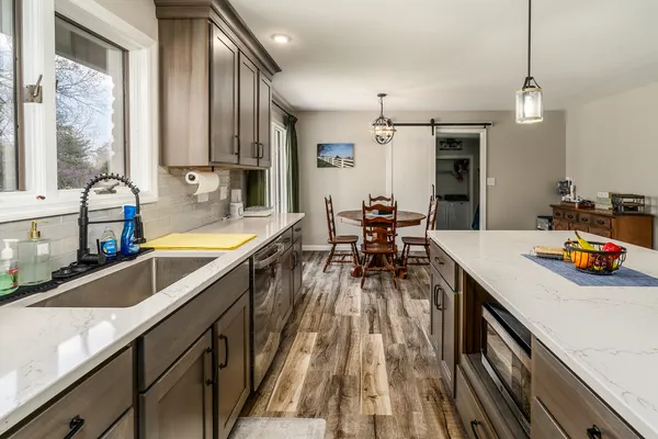 $415,000 | 1816 Wolff Drive, Marion, IL 62959