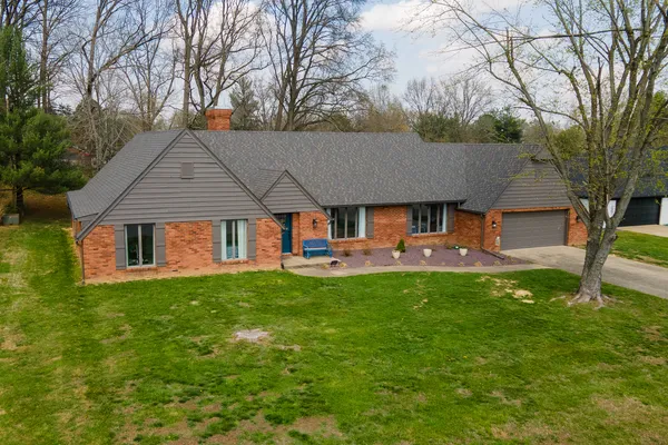 $415,000 | 1816 Wolff Drive, Marion, IL 62959