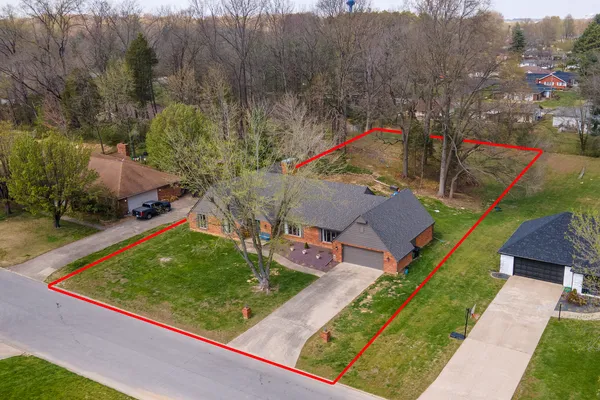 $415,000 | 1816 Wolff Drive, Marion, IL 62959