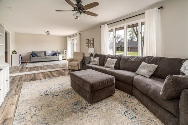 $415,000 | 1816 Wolff Drive, Marion, IL 62959