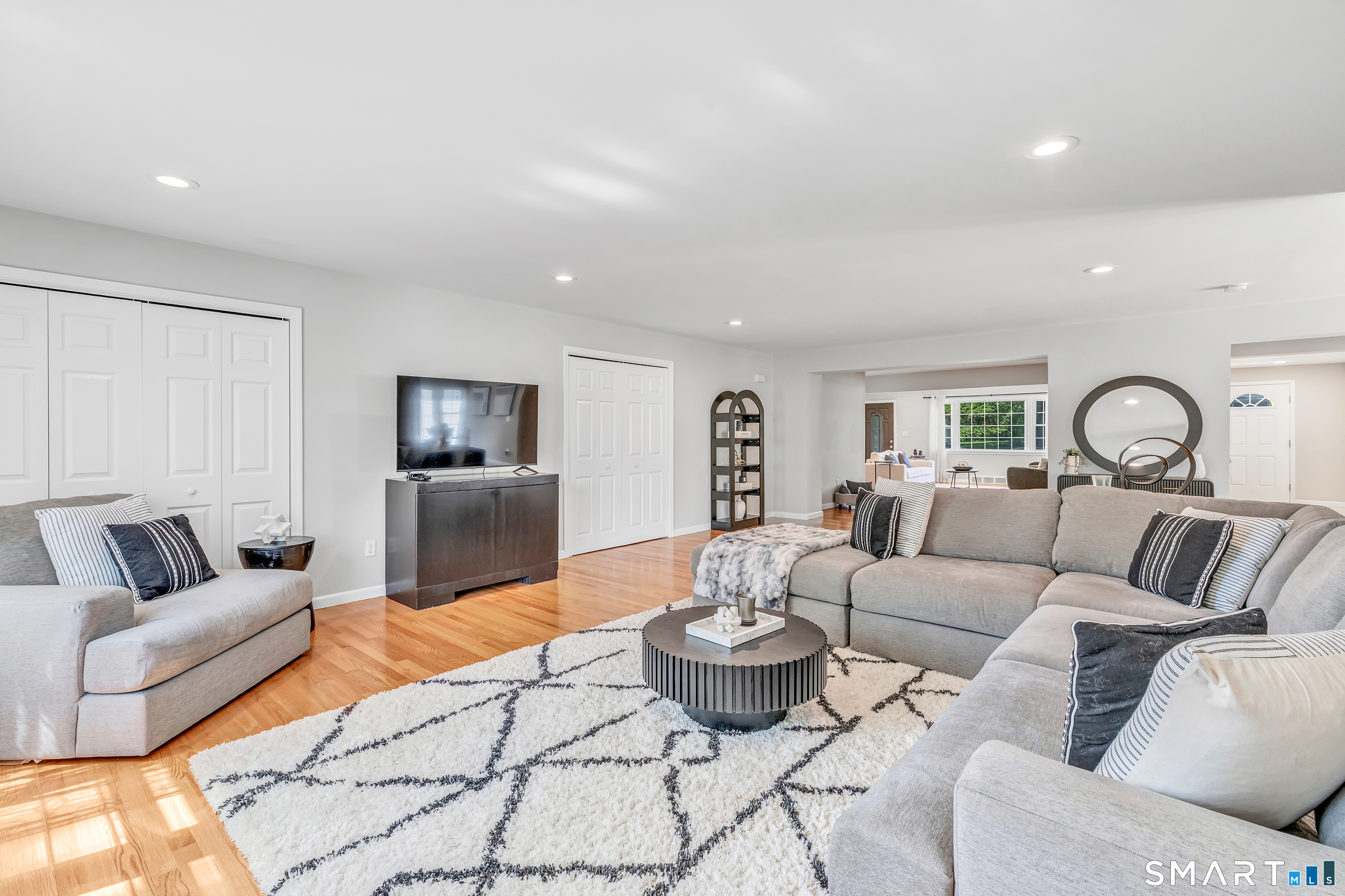 26 Westwood Road Trumbull, CT 06611 - Photo 17 of 40