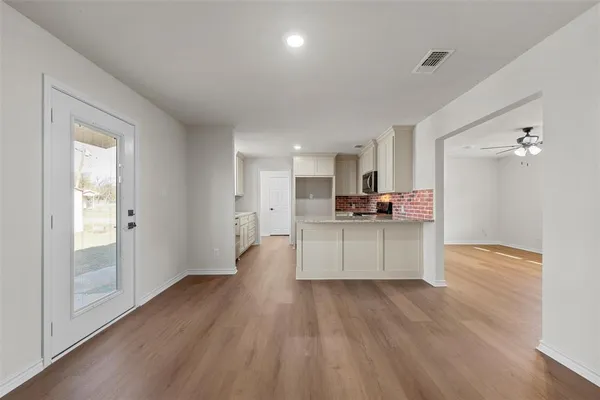 $249,900 | 309 North 4th Street, Rosebud, TX 76570