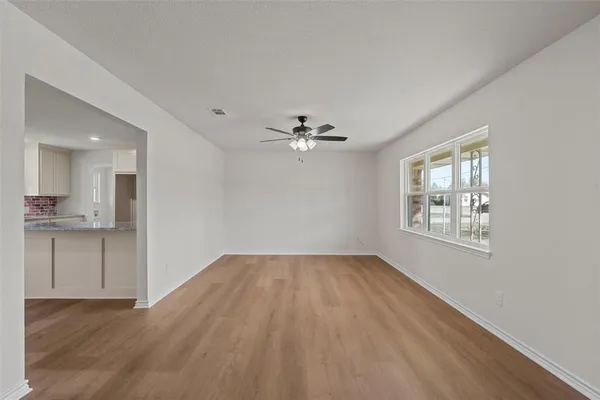 $249,900 | 309 North 4th Street, Rosebud, TX 76570