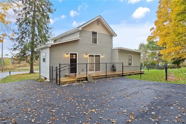 $324,900 | 8768 Highway 5, Manlius, NY 13037