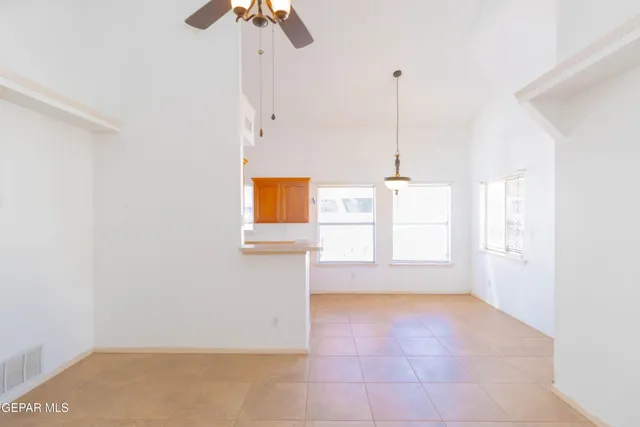 a view of empty room with window