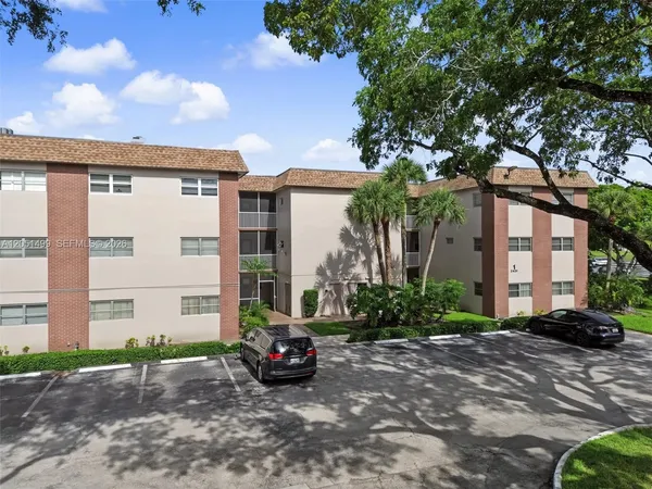 $2,100 | 2431 Southwest 82nd Avenue, Unit 203, Davie, FL 33324