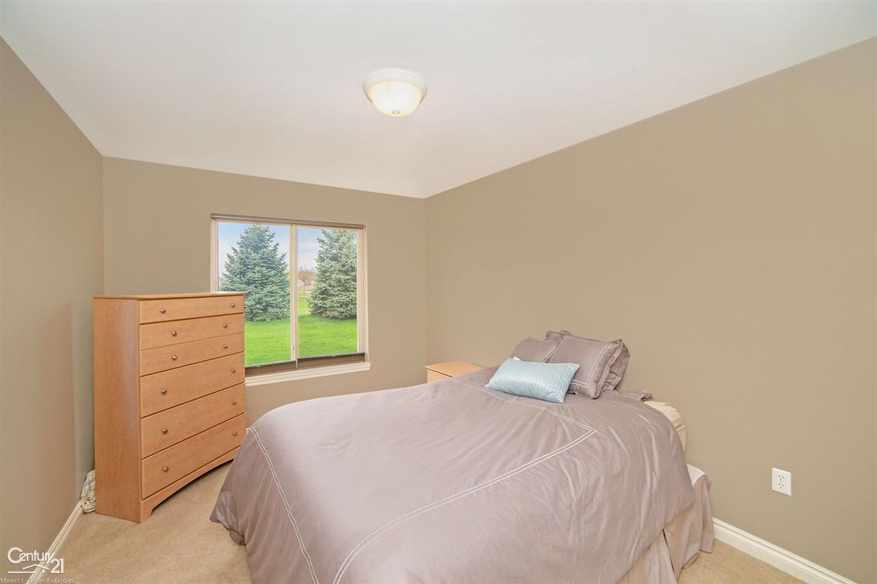 49533 Ishpeming Drive Chesterfield, MI 48047 - Photo 25 of 32