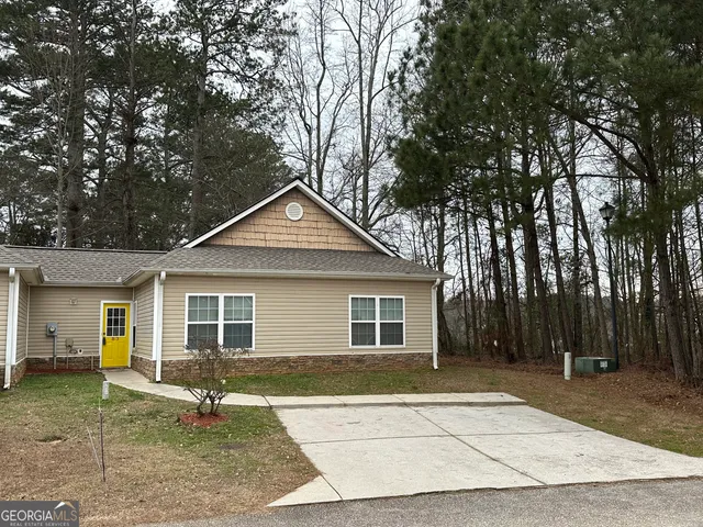 $205,000 | 281 Northwinds Boulevard, Unit B3, Carrollton, GA 30117