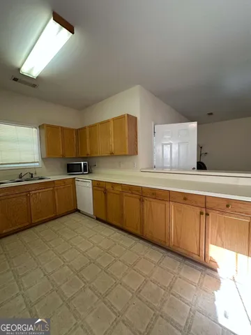 $205,000 | 281 Northwinds Boulevard, Unit B3, Carrollton, GA 30117