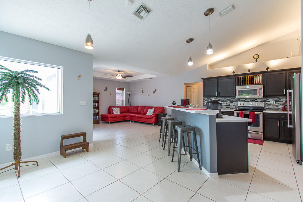 2225 Southwest Salmon Road Port St. Lucie, FL 34953 - Photo 14 of 31 Salmon-11