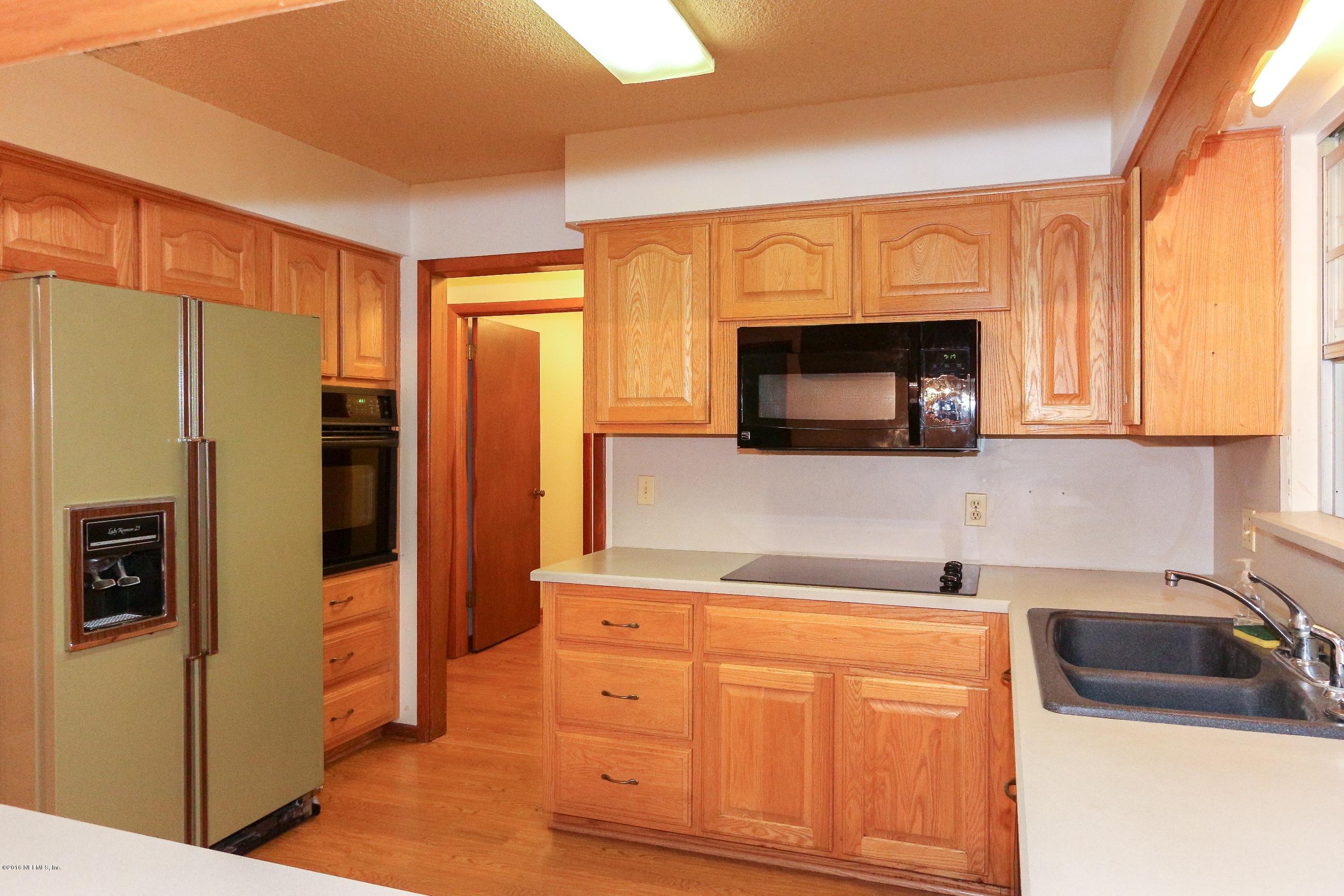 5660 Swamp Fox Road Jacksonville, FL 32210 - Photo 19 of 79 Kitchen