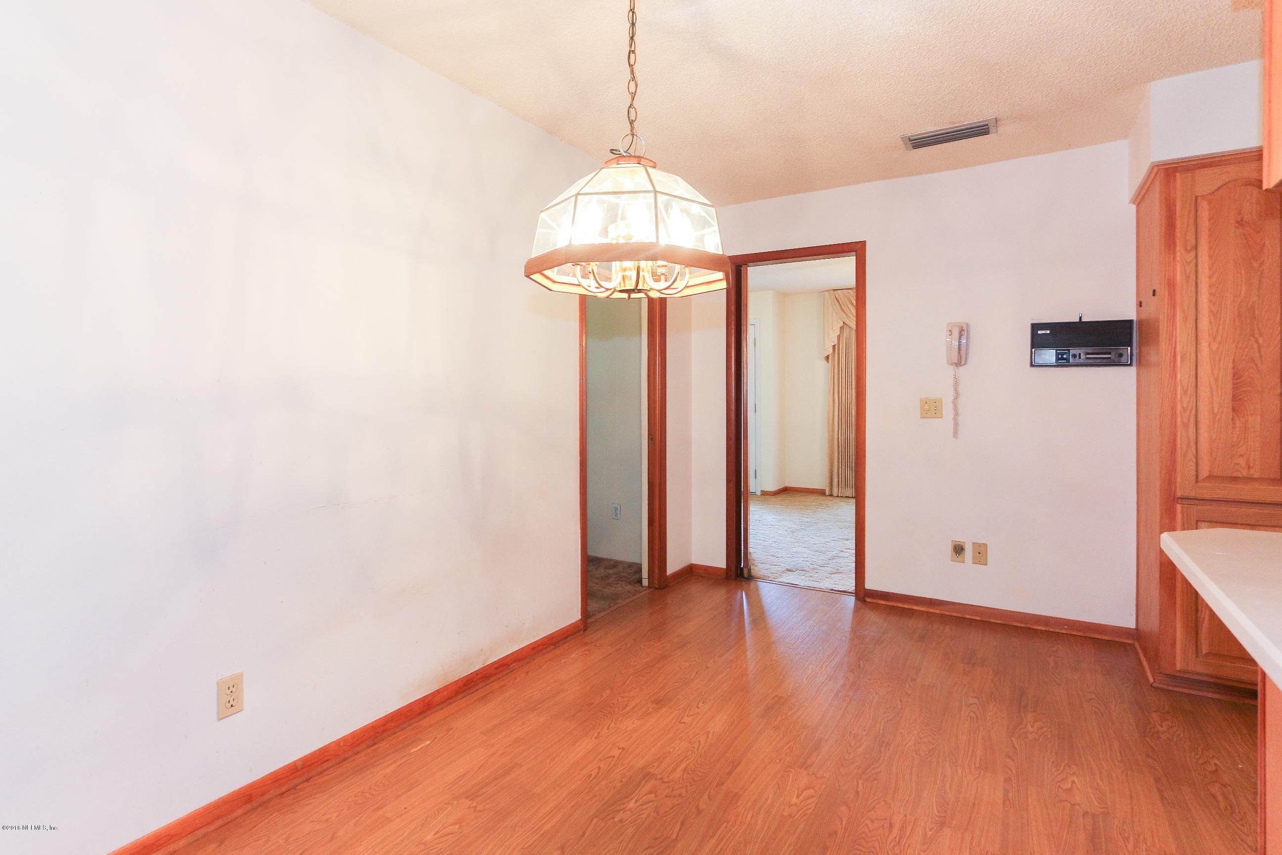5660 Swamp Fox Road Jacksonville, FL 32210 - Photo 23 of 79 Eat-In-Kitchen View 2