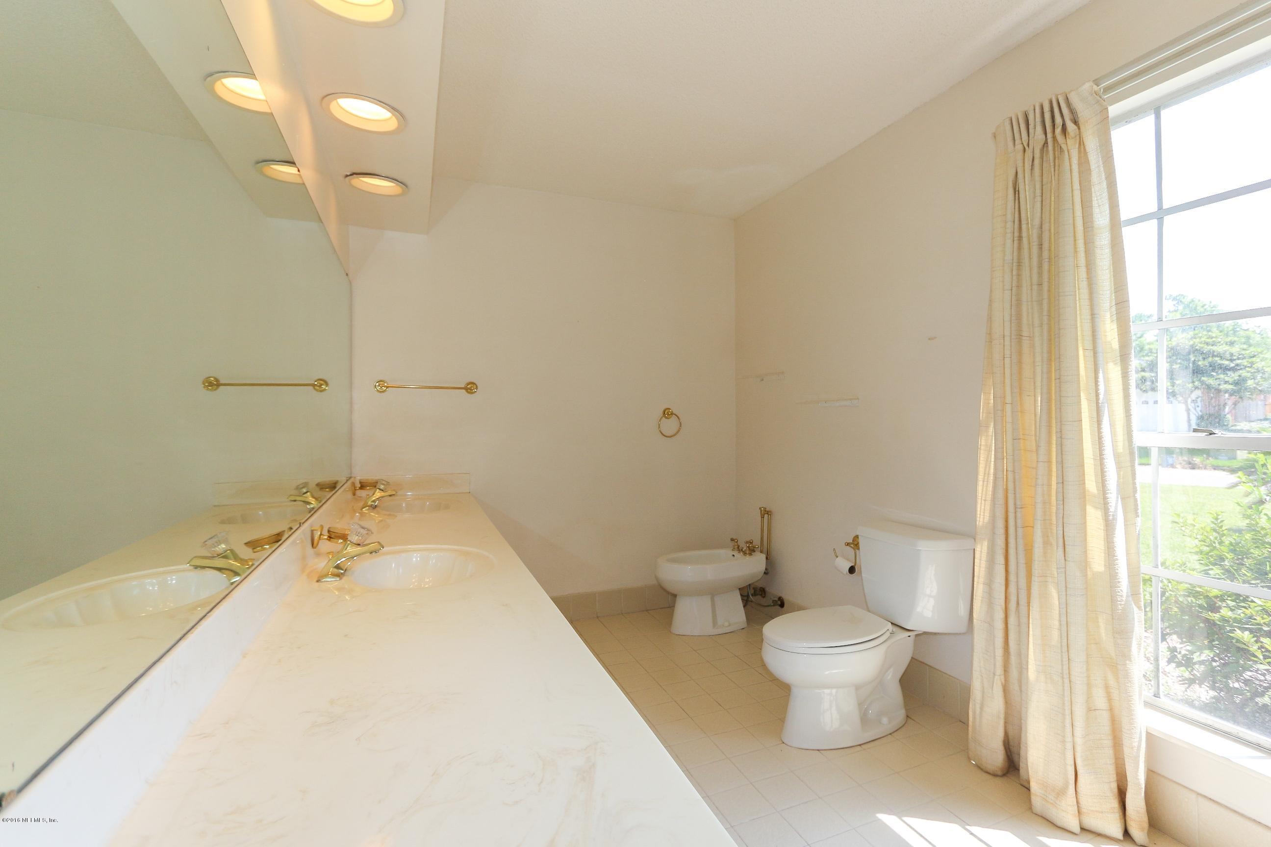 5660 Swamp Fox Road Jacksonville, FL 32210 - Photo 30 of 79 Master Bathroom
