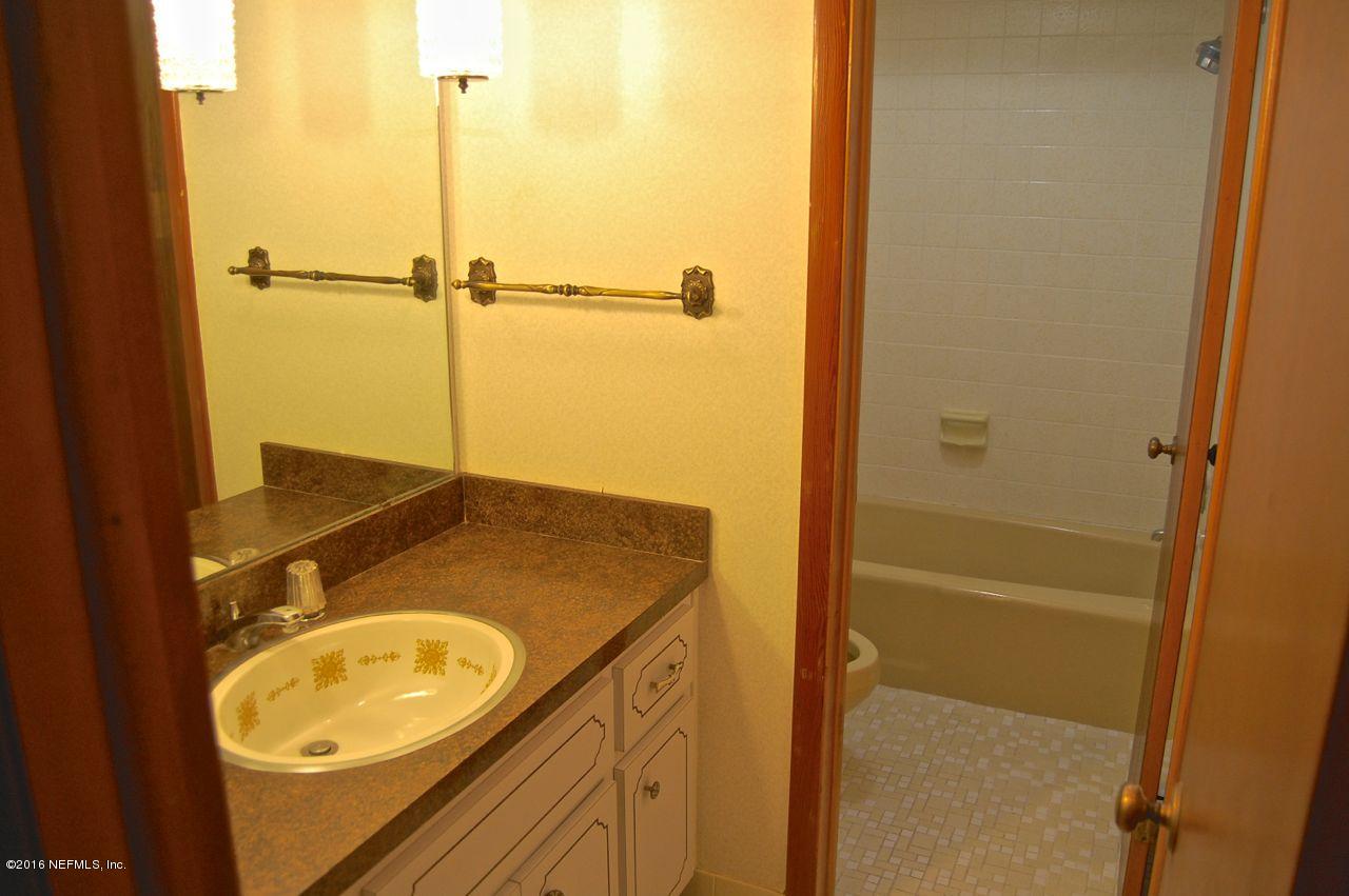 5660 Swamp Fox Road Jacksonville, FL 32210 - Photo 73 of 79 Bathroom 3