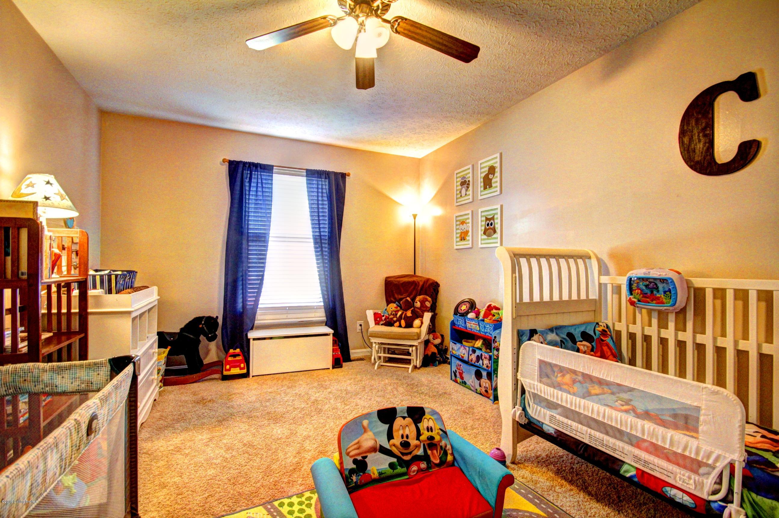 4702 Ridgeway Court Louisville, KY 40229 - Photo 15 of 26 aj17