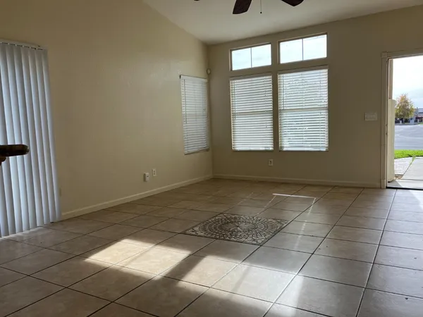 $2,495 | 231 Blackwood Avenue, Lathrop, CA 95330