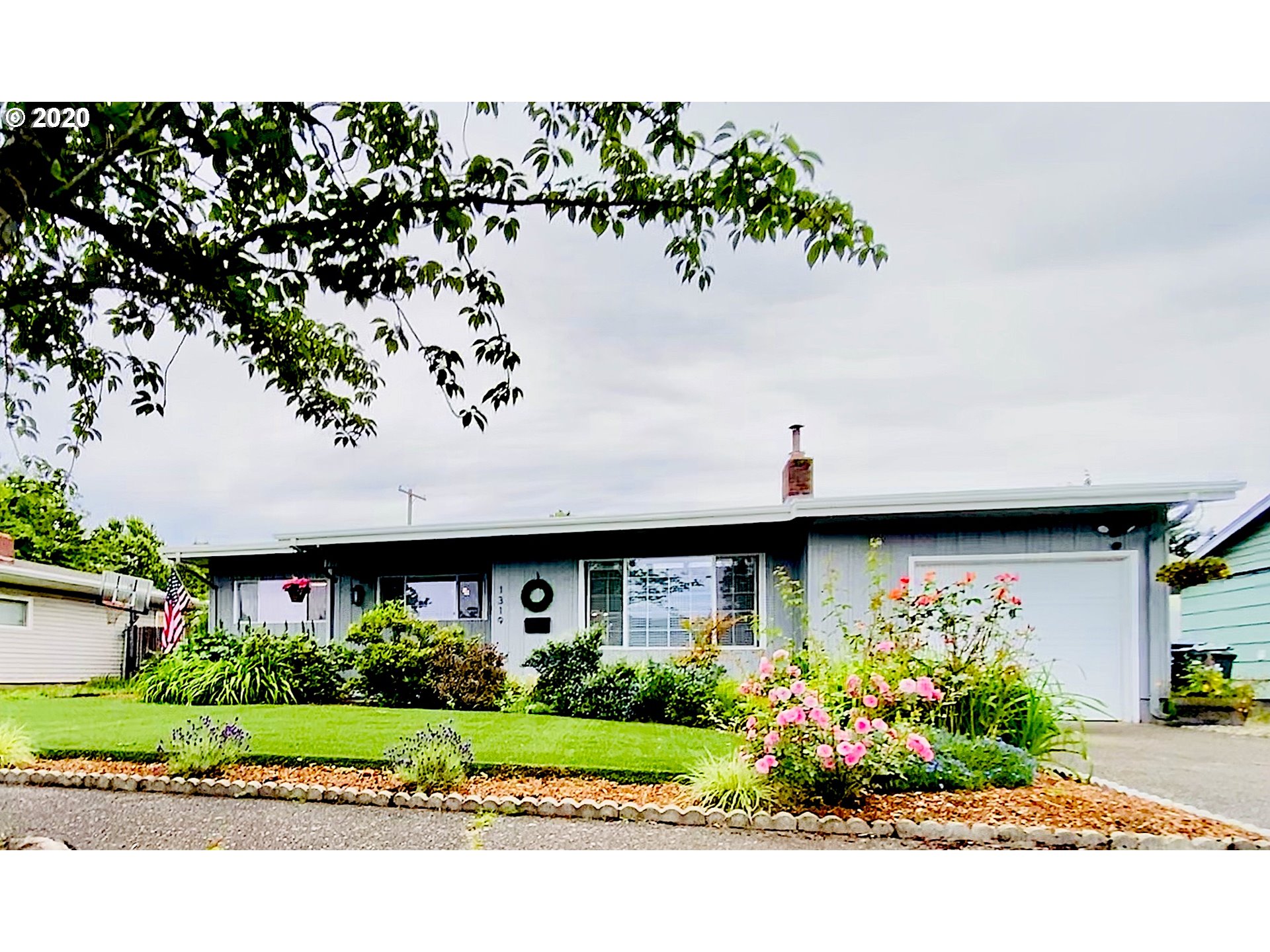 1319 Quinalt Street Springfield, OR 97477 - Photo 2 of 28