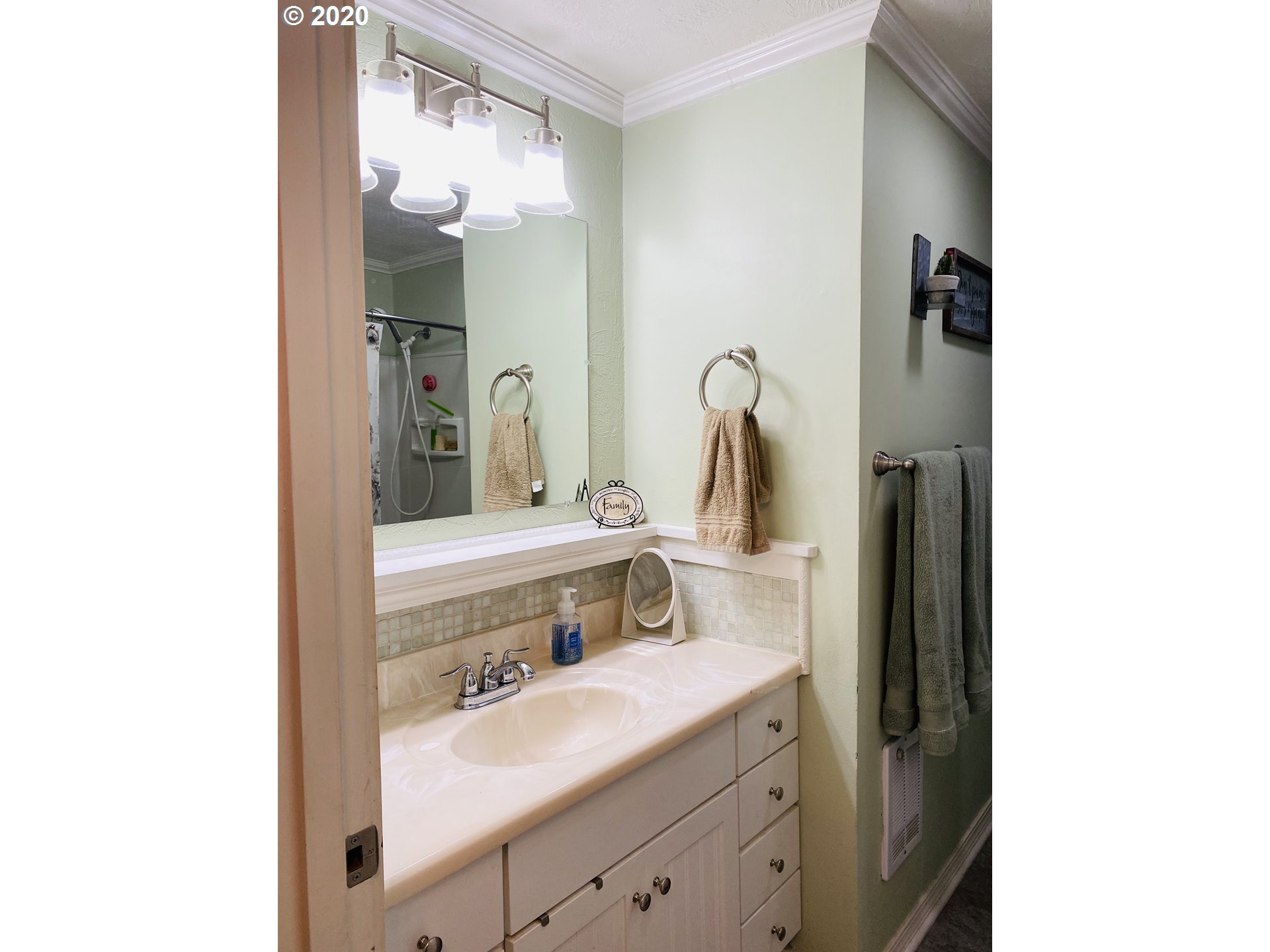 1319 Quinalt Street Springfield, OR 97477 - Photo 18 of 28