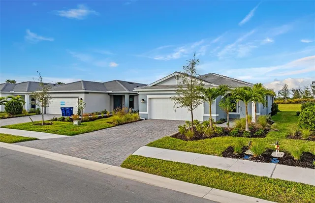 $450,000 | 18921 Indian Rock Place, Bradenton, FL 34212